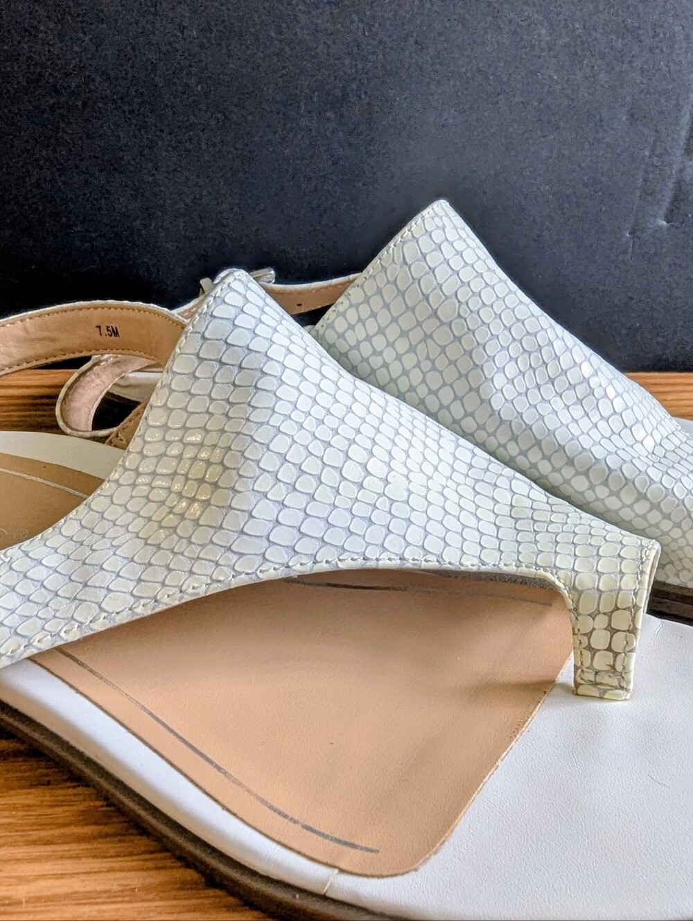 Women’s Vionic White Snake-Embossed Slingback Kitten Heels